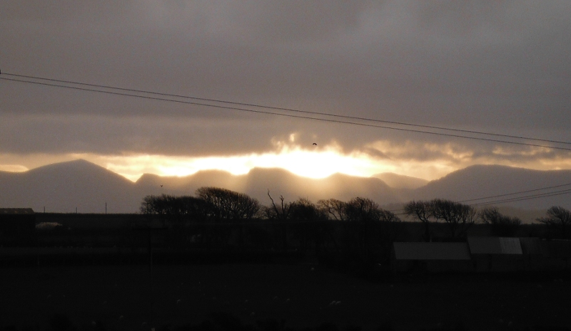  the lighting effect over the Nantlle Ridge 