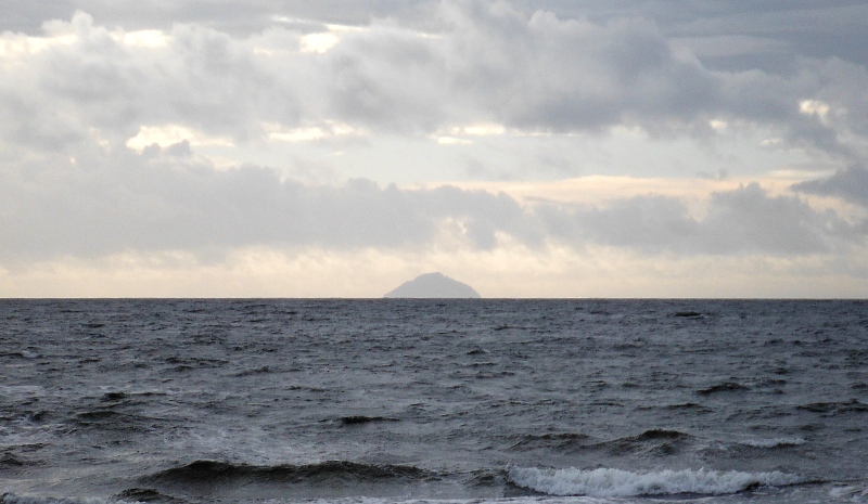  Ailsa Craig  