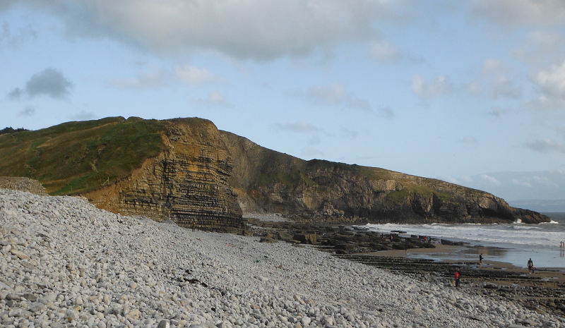  looking eastwards across Dunraven Bay 